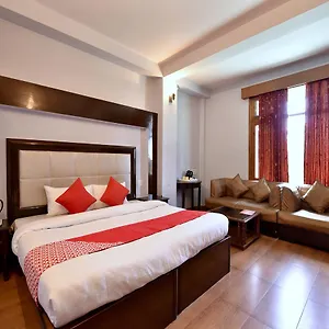 Hotel Oyo 5268 Himland East ***