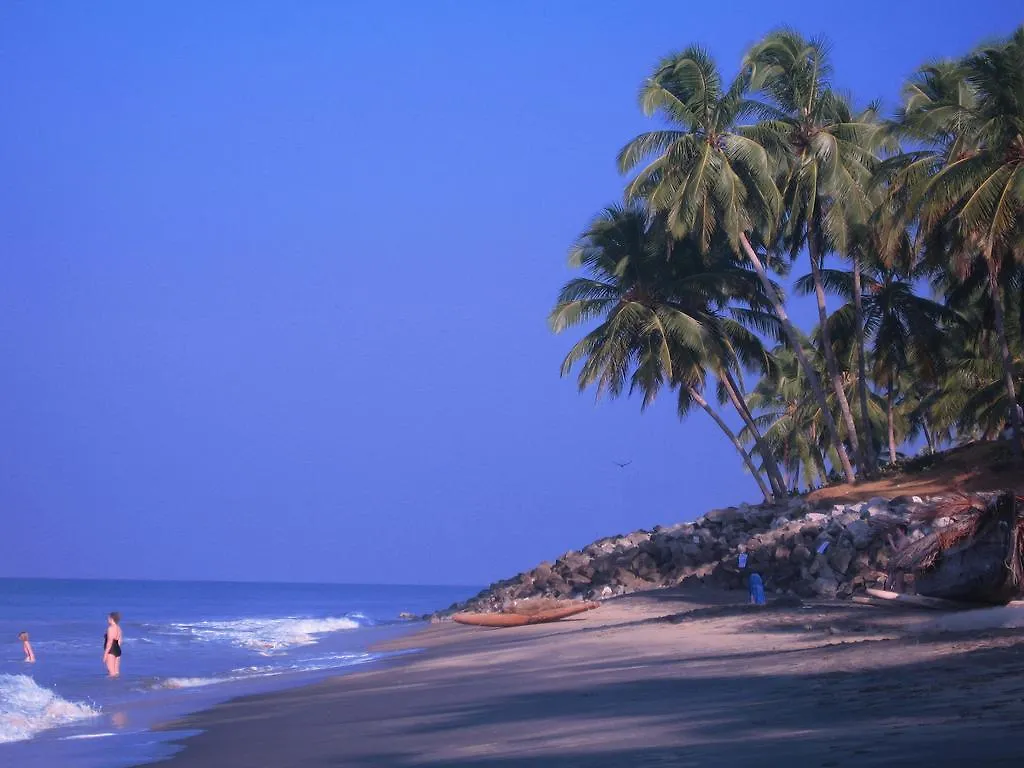 Hill Top Ayurvedic Beach Resort 3*, Varkala